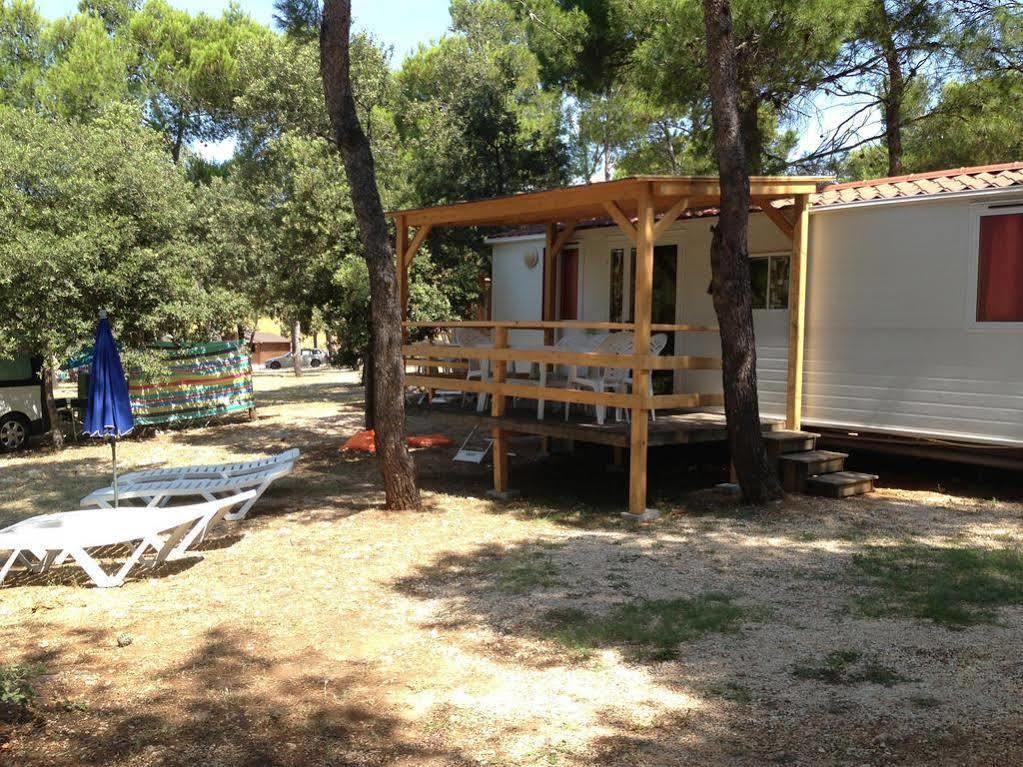 Camp Porat Hotel Povljana Luaran gambar