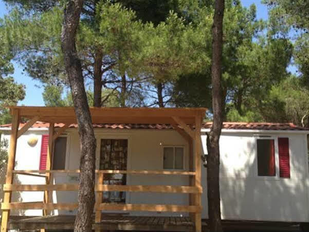 Camp Porat Hotel Povljana Luaran gambar