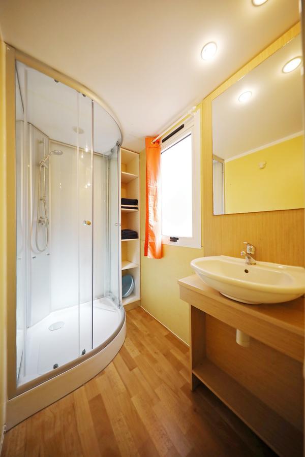 Camp Porat Hotel Povljana Luaran gambar