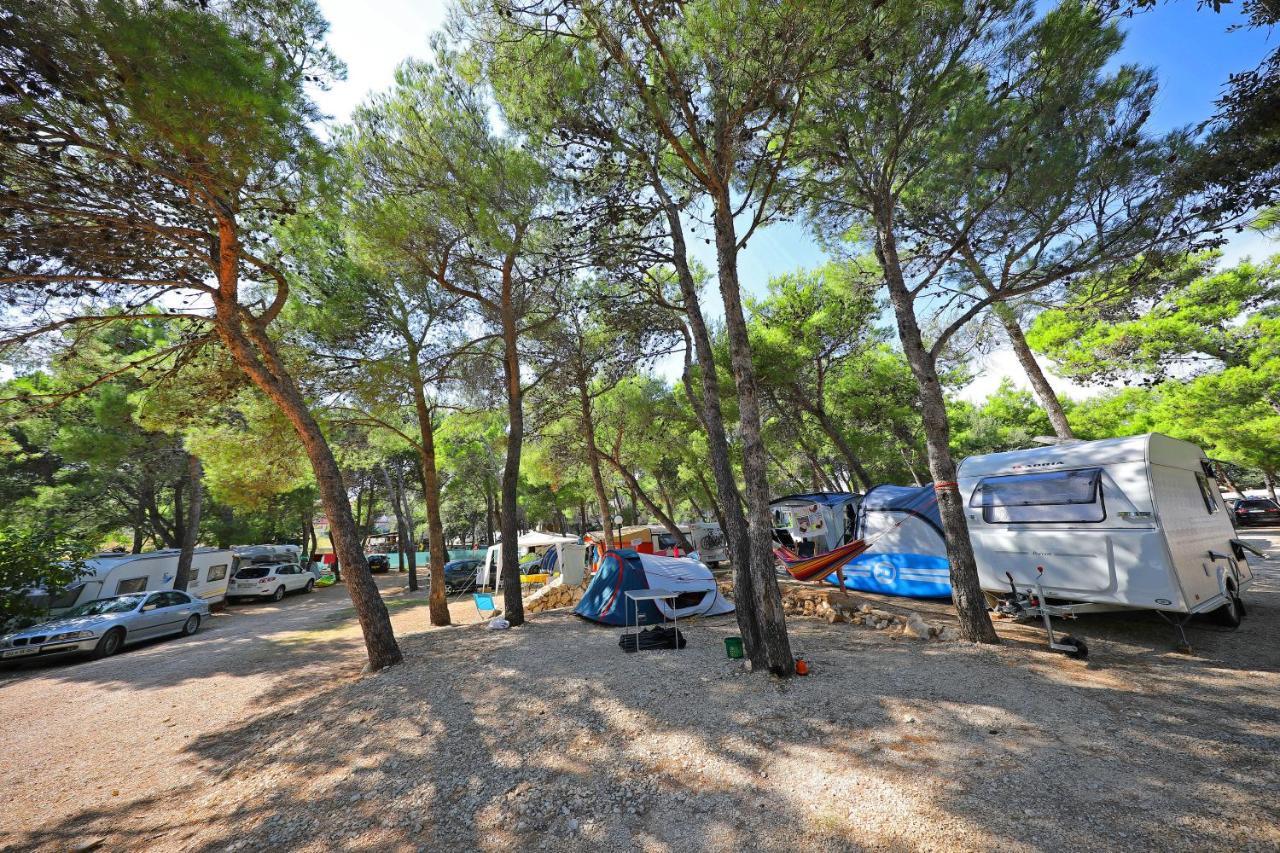 Camp Porat Hotel Povljana Luaran gambar