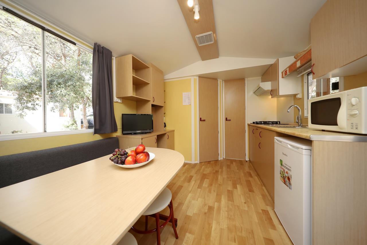Camp Porat Hotel Povljana Luaran gambar