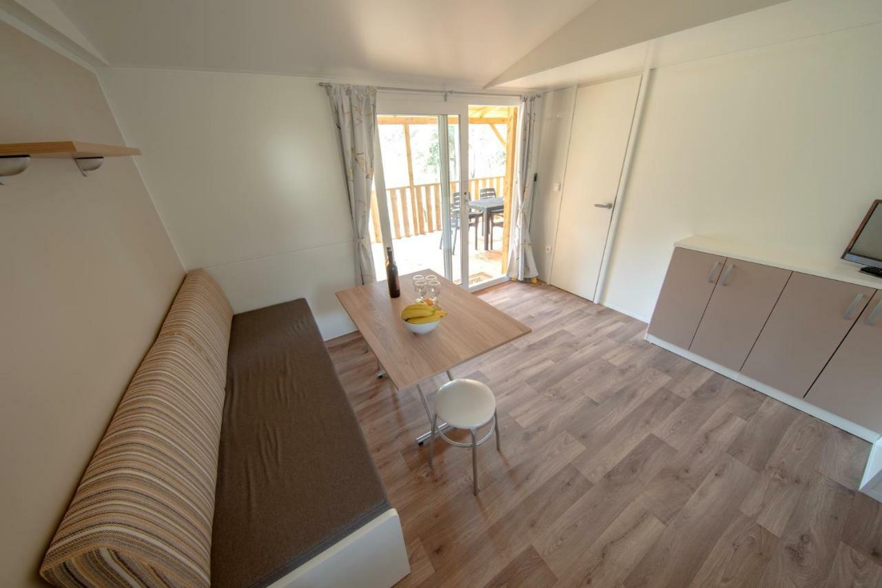 Camp Porat Hotel Povljana Luaran gambar