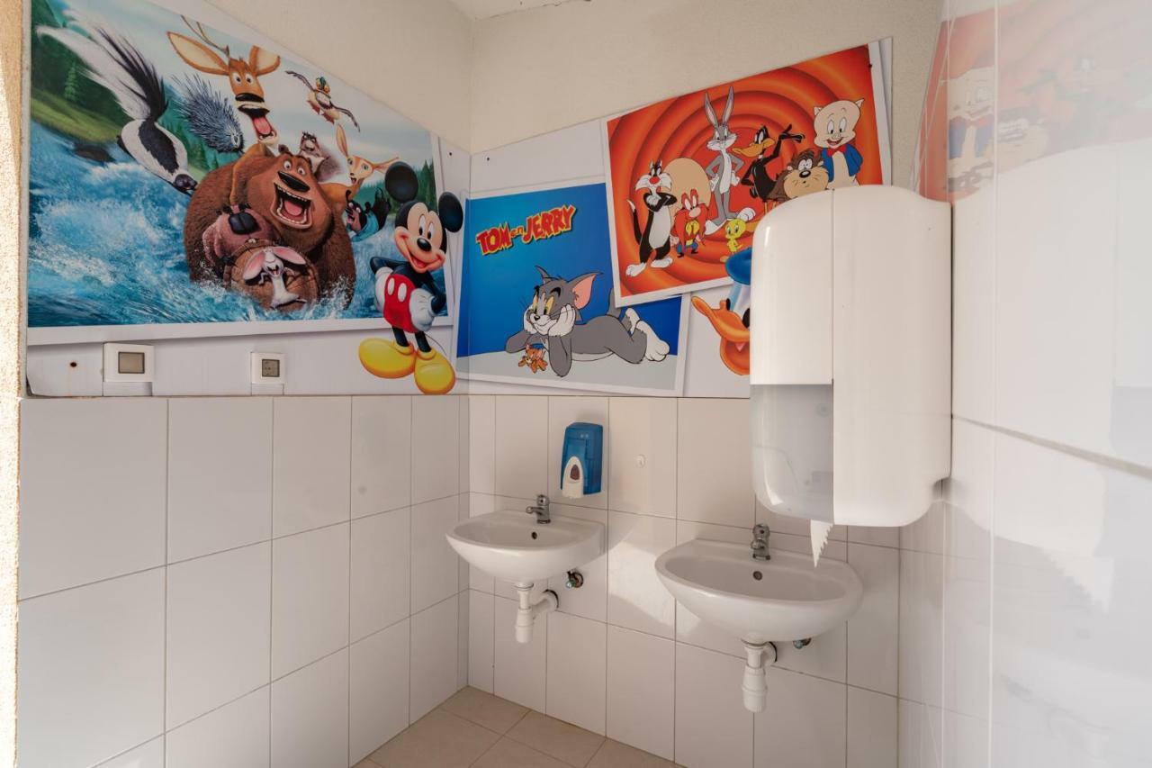 Camp Porat Hotel Povljana Luaran gambar