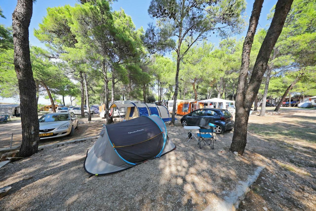 Camp Porat Hotel Povljana Luaran gambar